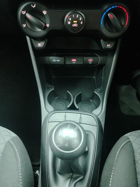 2026-Kia-Picanto-10-LS_21