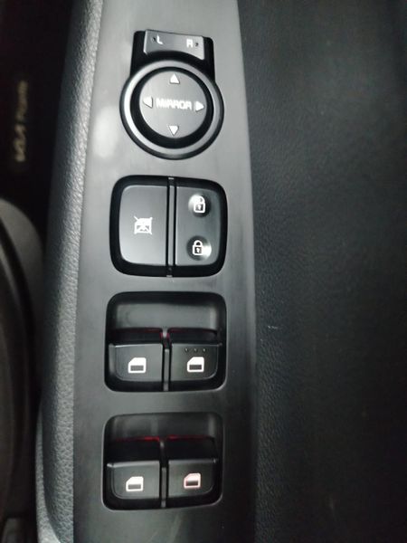 2026-Kia-Picanto-10-LS_22