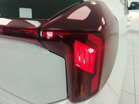 2026-Kia-Picanto-10-LS_24