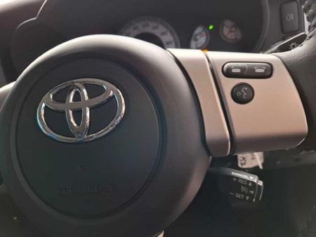2021-Toyota-FJ-Cruiser-40-V6_13