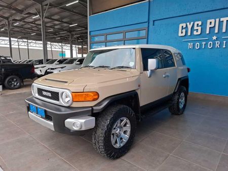 2021-Toyota-FJ-Cruiser-40-V6_2