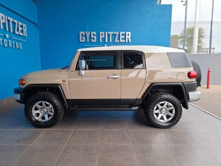 2021-Toyota-FJ-Cruiser-40-V6_6