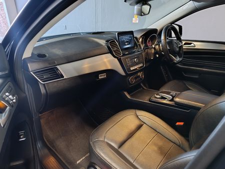2018-Mercedes-AMG-GLE-Coupe-450-43-AMG-4Matic_13