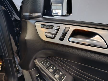 2018-Mercedes-AMG-GLE-Coupe-450-43-AMG-4Matic_23