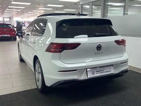 2025-Volkswagen-Golf-14-TSI-Life-Auto-110kw_3