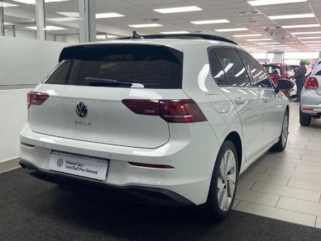2025-Volkswagen-Golf-14-TSI-Life-Auto-110kw_5
