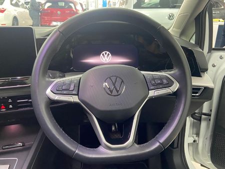 2025-Volkswagen-Golf-14-TSI-Life-Auto-110kw_7