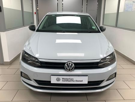 2019-Volkswagen-Polo-10-TSI-Trendline_1