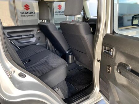 2025-Suzuki-Jimny-15-GLX_5