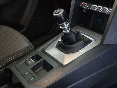 2023-Volkswagen-Amarok-20-TDI-125kW-Life-Double-Cab_23