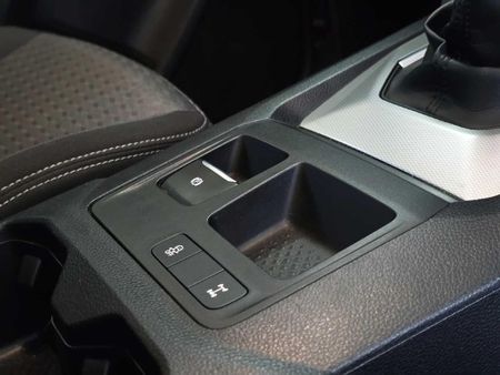 2023-Volkswagen-Amarok-20-TDI-125kW-Life-Double-Cab_24