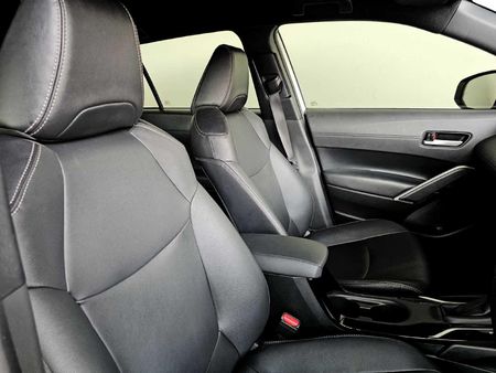 2024-Toyota-Corolla-Cross-18-XR-Hybrid_16