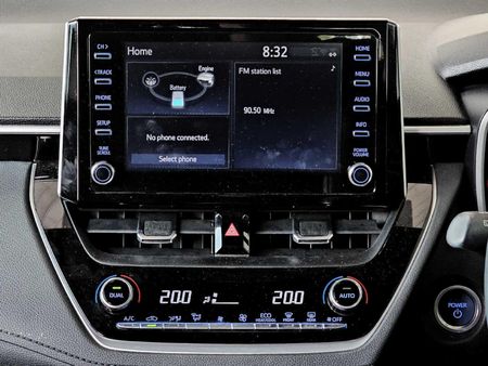 2024-Toyota-Corolla-Cross-18-XR-Hybrid_20