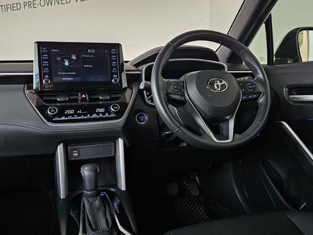 2024-Toyota-Corolla-Cross-18-XR-Hybrid_8