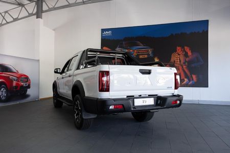 2025-JAC-T9-20-CTI-Super-Lux-Auto-Double-Cab_6