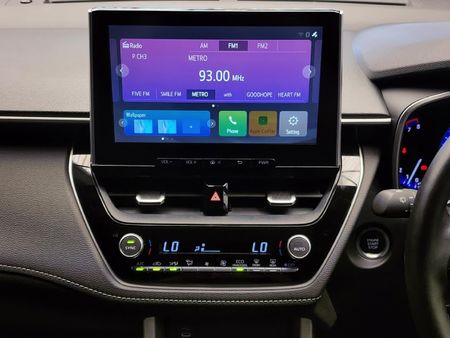 2026-Toyota-Corolla-Cross-18-XS-Hybrid_9