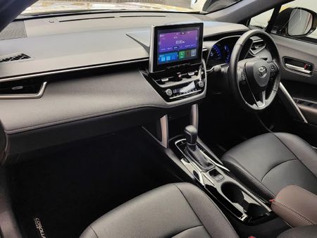 2026-Toyota-Corolla-Cross-18-XS-Hybrid_6