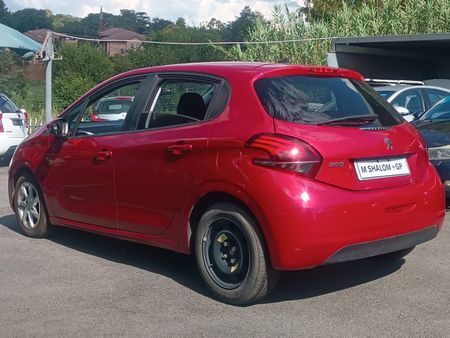 2021-Peugeot-208-12-Active_5