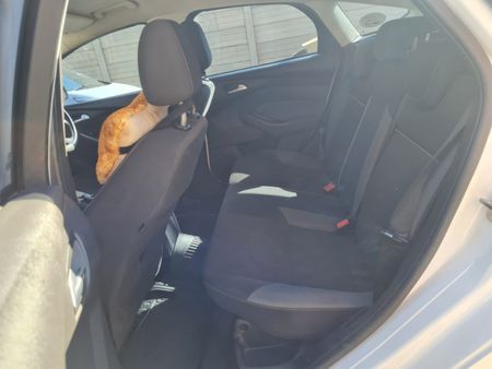 2013-Ford-Focus-14_13