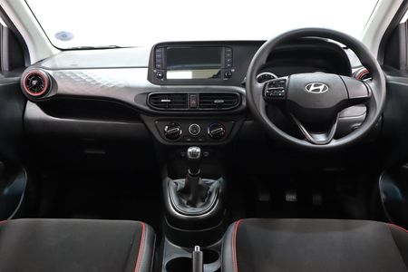 2024-Hyundai-Grand-i10-10-Motion_12