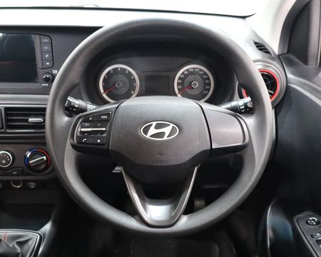 2024-Hyundai-Grand-i10-10-Motion_13