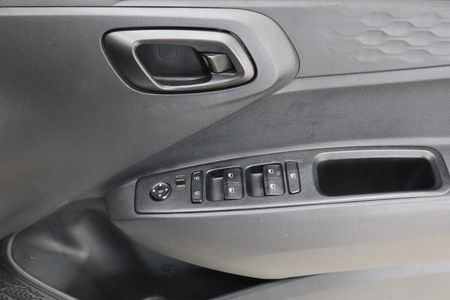 2024-Hyundai-Grand-i10-10-Motion_14