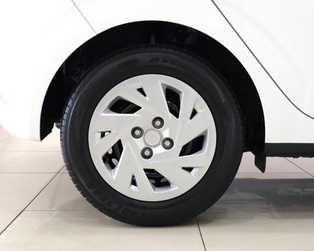 2024-Hyundai-Grand-i10-10-Motion_6