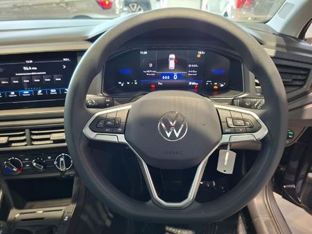 2026-Volkswagen-Polo-10-TSI_14