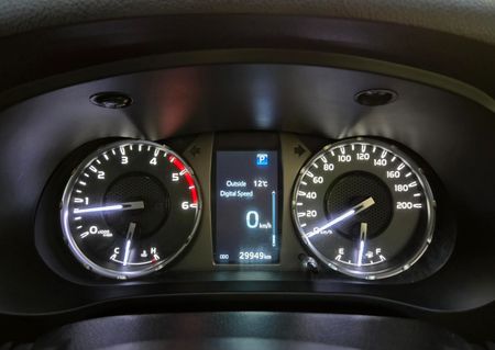 2025-Toyota-Hilux-24-GD-6-Raised-Body-Raider-Auto-Double-Cab_14