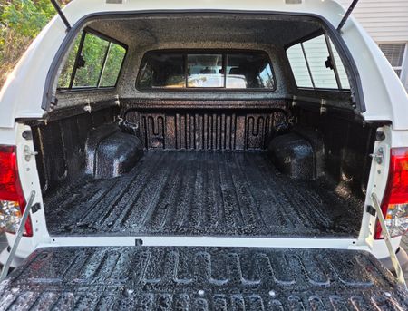 2025-Toyota-Hilux-24-GD-6-Raised-Body-Raider-Auto-Double-Cab_16
