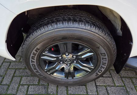 2025-Toyota-Hilux-24-GD-6-Raised-Body-Raider-Auto-Double-Cab_19