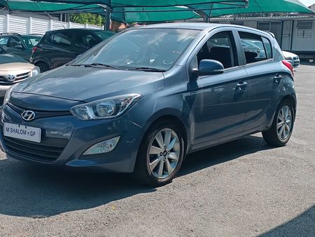 2014-Hyundai-i20-14D-Glide_1