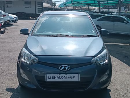 2014-Hyundai-i20-14D-Glide_3