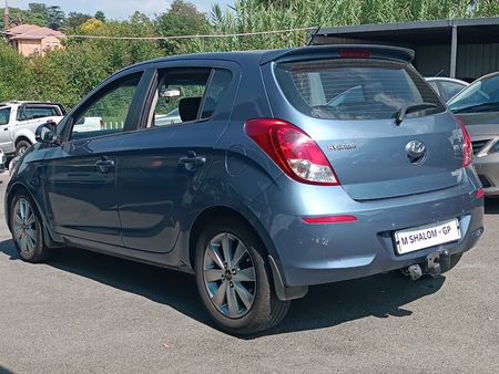 2014-Hyundai-i20-14D-Glide_5