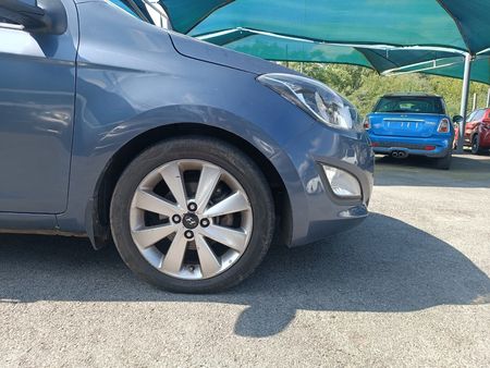 2014-Hyundai-i20-14D-Glide_7