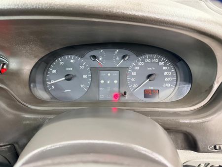 2001-Renault-Scenic-16-Expression_9