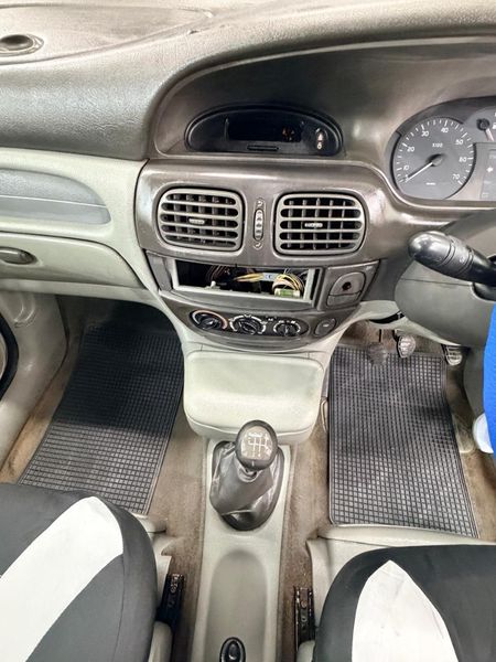 2001-Renault-Scenic-16-Expression_8