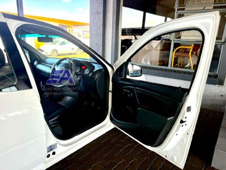 2021-Nissan-NP200-16-AC-Safety-Pack_10