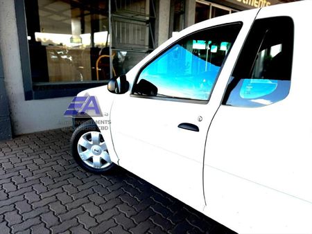 2021-Nissan-NP200-16-AC-Safety-Pack_4