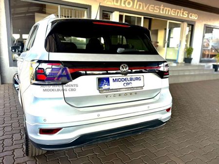 2019-Volkswagen-T-Cross-10-TSI-Highline-Auto_11