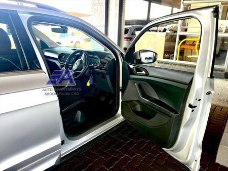 2019-Volkswagen-T-Cross-10-TSI-Highline-Auto_15