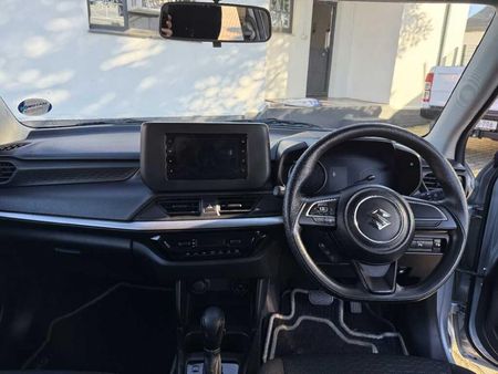 2025-Suzuki-Swift-12-GL-Auto_13