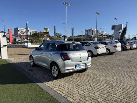 2025-Suzuki-Swift-12-GL-Auto_4