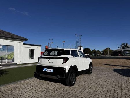 2025-Mahindra-XUV-3XO-12T-MX2-Auto_5