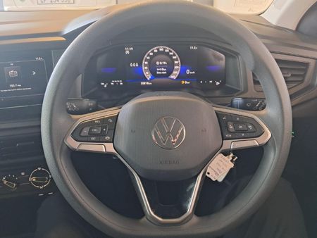 2024-Volkswagen-Polo-10-TSI_9