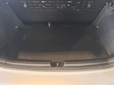 2024-Volkswagen-Polo-10-TSI_17