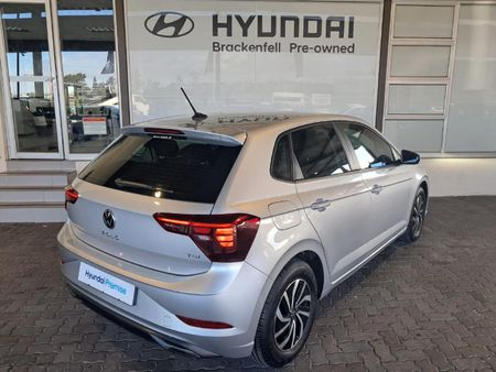2024-Volkswagen-Polo-10-TSI_6