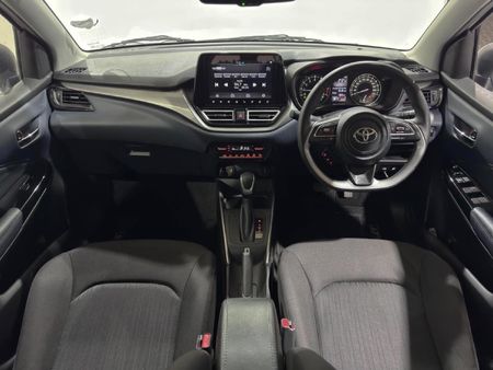 2025-Toyota-Starlet-15-XR-Auto_9