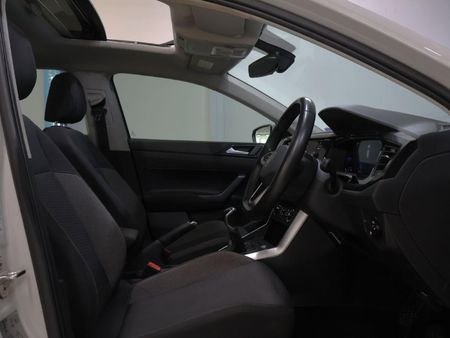 2023-Volkswagen-Polo-10-TSI-Highline-85kW_15