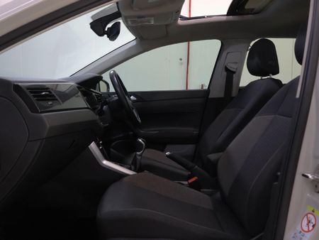 2023-Volkswagen-Polo-10-TSI-Highline-85kW_19